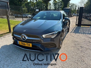 Mercedes-Benz CLA 200 Business Solution AMG