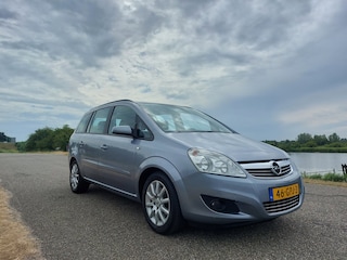 Opel Zafira 2.2 Temptation. AUTOMAAT, 7-PERSOONS, AIRCO! 128000 KM!!!