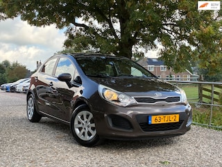 Kia Rio 1.2 CVVT Comfort Pack | '' 67.000 KM '' + Airco + Nu € 6.975,-!!!