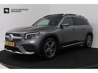 Mercedes-Benz GLB 200 Business Solution AMG (PANORAMADAK, SFEERVERLICHTING, TREKHAAK WEGKLAPBAAR, STOELVERWARMING, ELEKTR STOELEN)