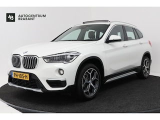 BMW X1 SDrive20i Corporate Lease High Executive (PANORAMADAK, CAMERA, STOELVERWARMING, HEAD-UP DI