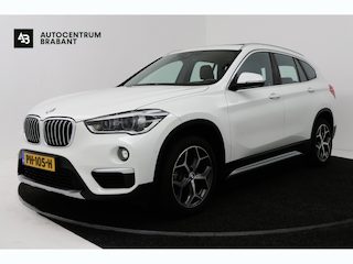 BMW X1 SDrive20i Corporate Lease High Executive (PANORAMADAK, CAMERA, STOELVERWARMING, HEAD-UP DI