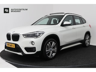 BMW X1 SDrive20i Corporate Lease High Executive (PANORAMADAK, CAMERA, STOELVERWARMING, HEAD-UP DI