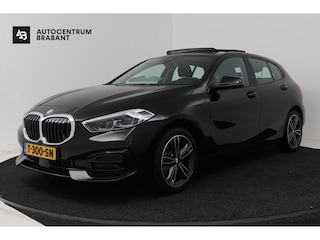 BMW 118i (PANORAMADAK, PARKEERSENSOREN, NAVIGATIE, CRUISE CONTROL)
