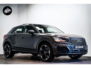 Audi Q2 35 TFSI|Pano dak|Nano grey|Trekhaak|Acc|19 inch