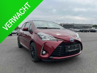 Toyota Yaris 1.5 Hybrid Premium ✅Panodak✅Navi✅Keyless✅Camera✅Clima✅Cruise✅