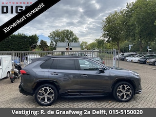 Toyota RAV4 2.5 Plug-in Hybrid AWD Bi-Tone Plus | 1500 KG trekgewicht | JBL Audio | Stoelverwarming & ventilatie | Memory Seats | Panoramadak