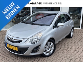 Opel Corsa 1.4-16V Cosmo Stoel- & stuurwielverwarming, parkeersensor achter, cruise control, start/stop systeem!