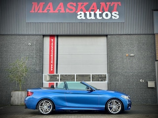 BMW 2-serie Cabrio (f23) M240i High Executive / Harman Kardon / Memory seats / Estoril blue / ONLY 49900KM!