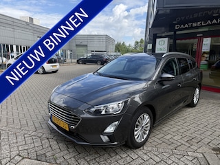 Ford Focus Wagon 1.0 EcoBoost Titanium X Business Trekhaak Camera Stoel en stuur verwarming