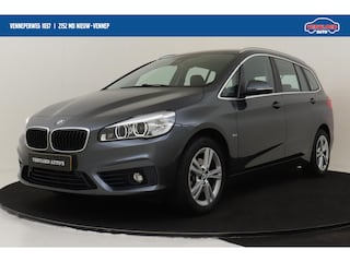 BMW 2-serie Tourer 218I 7P. HIGH EXECUTIVE -HIFI|LEDER|SPORTSTOELEN|HEAD-UP DISP.|CAMERA|STOELVERW.|CHROME|ELEK.ACHTERKLEP|16"