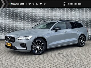 Volvo V60 2.0 T8 Plug-in hybrid AWD Plus Dark | Panoramadak | Trekhaak | 360 Camera | Contourstoelen | Harman Kardon Audio | Stoel en stuur verwarming | Head-up Display