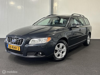 Volvo V70 2.0 Limited Edition [ NAP trekhaak leder ]