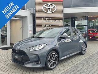 Toyota Yaris 1.5 Hybrid 115 Dynamic NIEUW DIRECT LEVERBAAR! MODEL 2026 STOEL/STUURVERW PARK-SENSOREN BLIND SPOT 17'' LM-VELGEN NAVI KEYLESS LED APPLE/ANDROID
