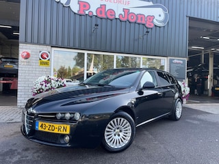 Alfa Romeo 159 1.8 MPI BUSINESS Navi - Cruise - Airco - Trekhaak - APK