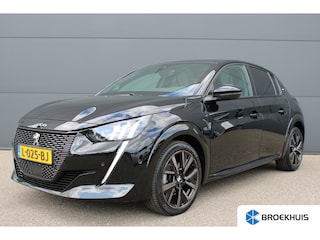 Peugeot 208 1.2 PureTech GT Pack | Navigatie | Camera | Panoramadak | Stoelverwarming | Black Pack | Alcantara | NL auto |