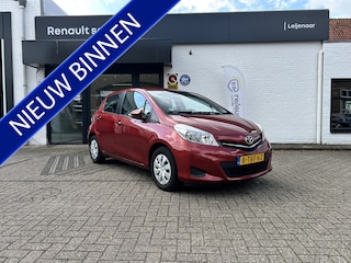 Toyota Yaris 1.0 VVT-i Now | Trekhaak | Radio/CD | Elektrische ramen | Airco