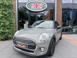 Mini Cooper 1.5 First Born Edition