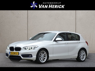 BMW 118i High Executive 136PK Automaat | Leder | Stoelverwarming | Xenon | Camera