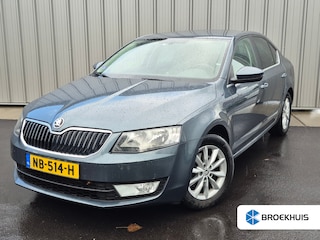Skoda Octavia 1.0 TSI Greentech Ambition Business | Trekhaak | Cruise control | Parkersensoren | Navigatie | Stoelverwarming | Climate control | 16"LMV