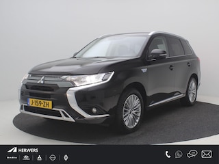 Mitsubishi Outlander 2.4 PHEV Pure / Stoelverwarming / Navigatie via Android Auto/Apple Carplay / Cruise Control / Achteruit Rij Camera / Trekhaak / 1500 kg Trekgewicht / Dealeronderhouden /