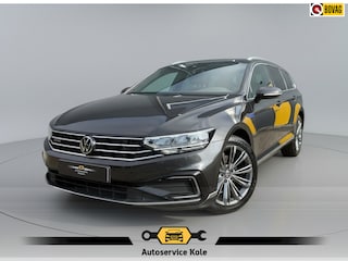 Volkswagen Passat Variant 1.4 TSI PHEV GTE * Panoramadak * Memory * DCC * 18 Inch Velgen *