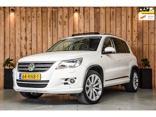 Volkswagen Tiguan 1.4 TSI R-Line *Pano*Xenon*Trekhaak*Cruise control*Dealer onderhouden*