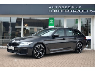 BMW 5-serie Touring 518d High Executive Edition | M-Sport | 20 inch | Panorama | Individual Dakota Leder
