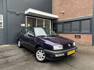 Volkswagen Vento 1.8 CL|Nap|Automaat|Open dak| Apk