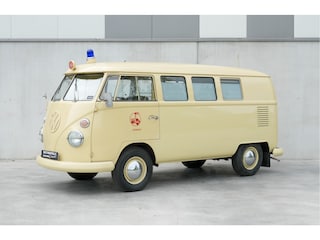 Volkswagen Ambulance transporter M1208