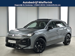 Volkswagen T-Roc 1.5 eTsi R-Line First Edition | H&K | Trekhaak | Pano | Black-style | Licht-pakket (IQ.Light)