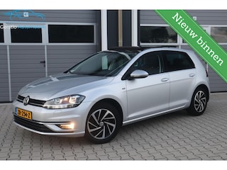 Volkswagen Golf 1.0 TSI Highline Pano Trekhaak