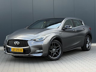 Infiniti Q30 S 1.6 Sport 2e Eig - Pano - Led - Bosé - Alcantara Hemel - Volle Uitvoering