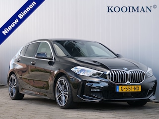 BMW 118i High Executive Edition 141 Pk Automaat M-Sport / Navi / DAB / Apple Carplay / Camera