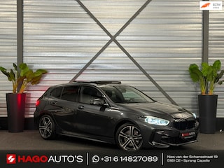 BMW 118i M-Sport LED/PANO/NAVI/LEDER/CARPLAY/SFEERV/PDC/VDOH/12-MND-GARANTIE