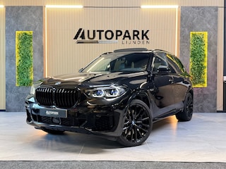 BMW X5 XDrive45e High Executive M-SPORT|PANO|HuD|SKY LOUNGE|360CAM|ACHTERASBESTURING|SFEERVERLICHTING|22INCH|394PK|BOMVOL!