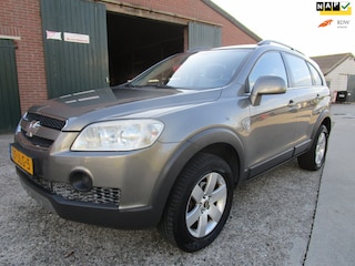 Chevrolet Captiva 2.4i Style 7 pers, clima ,navi, nieuwstaat