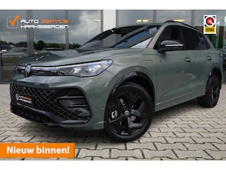 Volkswagen Tiguan 1.5 eHybrid R-Line | Leder | Memory | 360 Camera | Cipressino Grün |