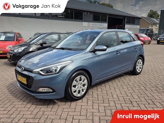 Hyundai i20 1.0 T-GDI Comfort, navi, aur camera, cruise control.
