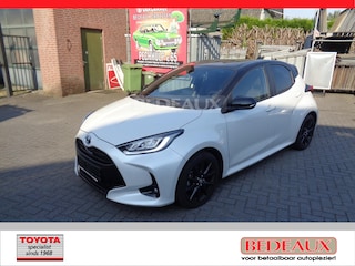 Toyota Yaris 1.5 Hybrid 116pk CVT Executive Sport bij Toyota specialist , rijklaarprijs