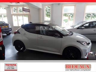 Toyota Yaris 1.5 Hybrid 116pk CVT Executive Sport bij Toyota specialist , rijklaarprijs