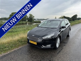 Ford Focus Wagon 1.0 Titanium Edition ECC.LMV.NAVI.PDC.TREKHAAK.