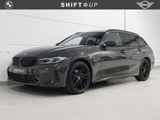 BMW 3-serie Touring 330e M-Sport | Panoramadak | 19"