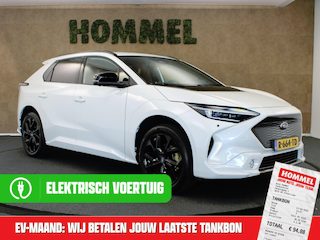 Subaru Solterra 71 kWh - ORIGINEEL NEDERLANDSE AUTO - 1 FASE LADEN - SNELWEGLAAD MOGELIJKHEID - DODEHOEK DETECTIE - PARKEERSENSOREN VOOR EN ACHTER - 360 GRADEN CAMERA - APPLE CARPLAY/ANDROID AUTO - BESTUURDERSSTOEL IN HOOGTE VERSTELBAAR - ELEKTRISCHE ACHTERKLEP