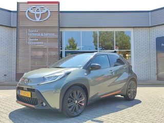 Toyota Aygo LIMITED AUTOMAAT CABRIO NL-AUTO 18"LM-VELGEN PRIVACY-GLASS JBL-AUDIO HALF-LEDER STOELVERW.