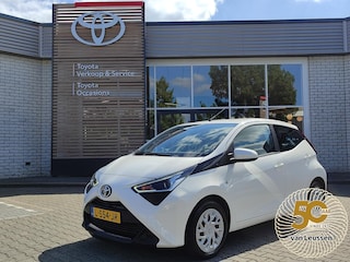 Toyota Aygo 1.0 VVT-i x-play CAMERA AIRCO APPLE/ANDROID BLUETOOTH NL-AUTO DAB+