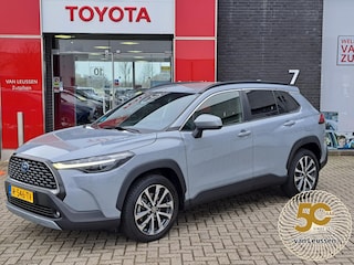 Toyota Corolla Cross 2.0 HYBRID 184PK FIRST-EDITION BLIND-SPOT EL-ACHTERKLEP LM-VELGEN KEYLESS PARK-SENSOREN STOELVERW DRAADLOOS-LADEN AD-CRUISE BLUETOOTH