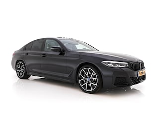 BMW 530e M-Sportpack Business Edition Plus (Plug-in) {SoH-86%} (INCL-BTW) *PANO | LEATHER | FULL-LED | MEMORY-PACK | HARMAN/KARDON | BLINDSPOT | DIGI-COCKPIT | CAMERA | NAVI-FULLMAP | PRIVACY-GLASS | SHIFTPADDLES | ECC | PDC | HEAD-UP | 19''ALU*