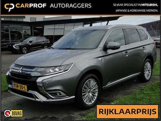 Mitsubishi Outlander 2.4 Phev Instyle | Schuifdak | Navi | Leer | 2020 MY