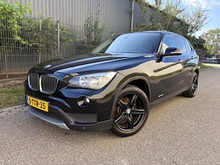 BMW X1 18i sDrive Executive / NAVI / PANORAMASDAK / AIRCO / TREKHAAK / 162dkm!